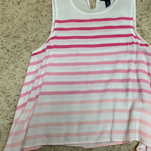 Gap Sleeveless Blouse – XS – Pink Ombre Stripes – Lightweight & Flowy - Picture 2 of 6